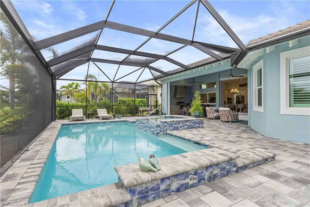 5771 Clarendon Dr, Naples, FL 34113-29