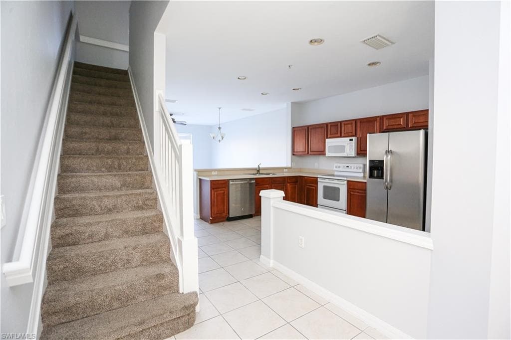 937 Hampton Cir, Naples, FL 34105-9
