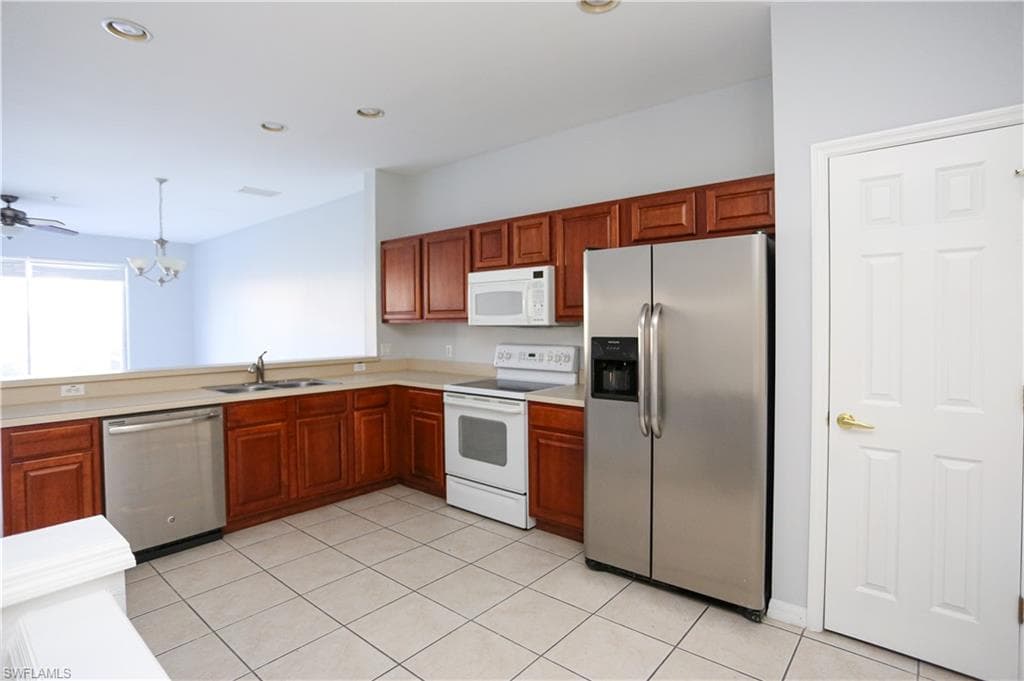 937 Hampton Cir, Naples, FL 34105-11