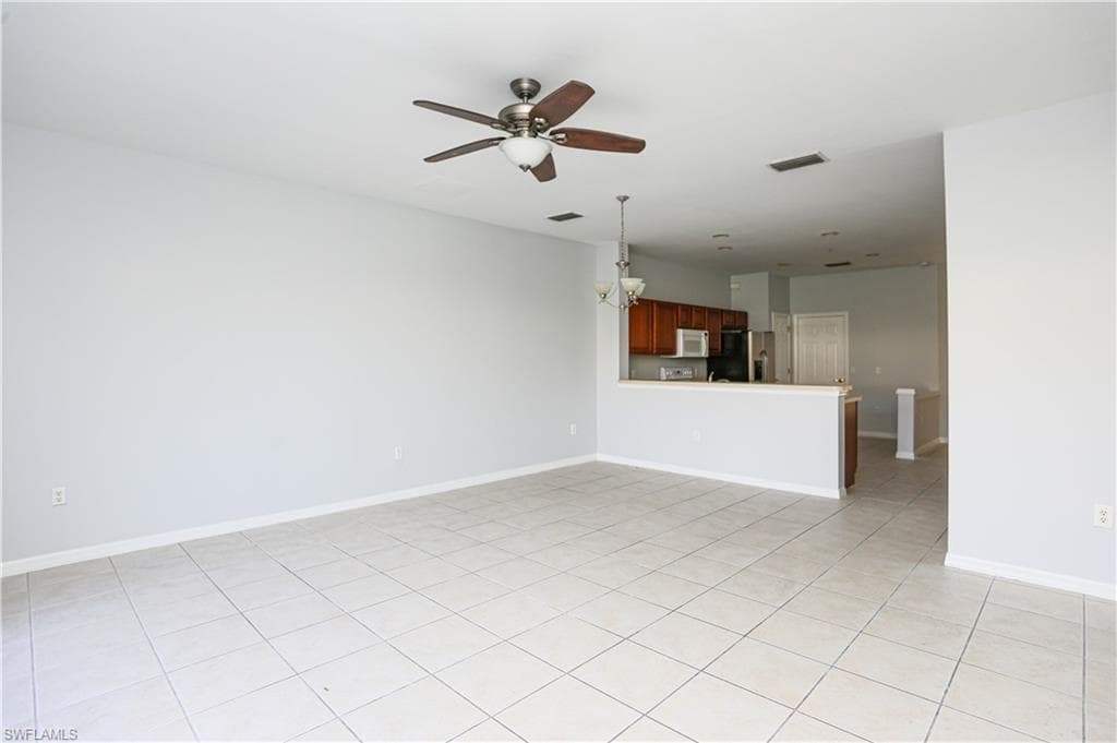 937 Hampton Cir, Naples, FL 34105-17