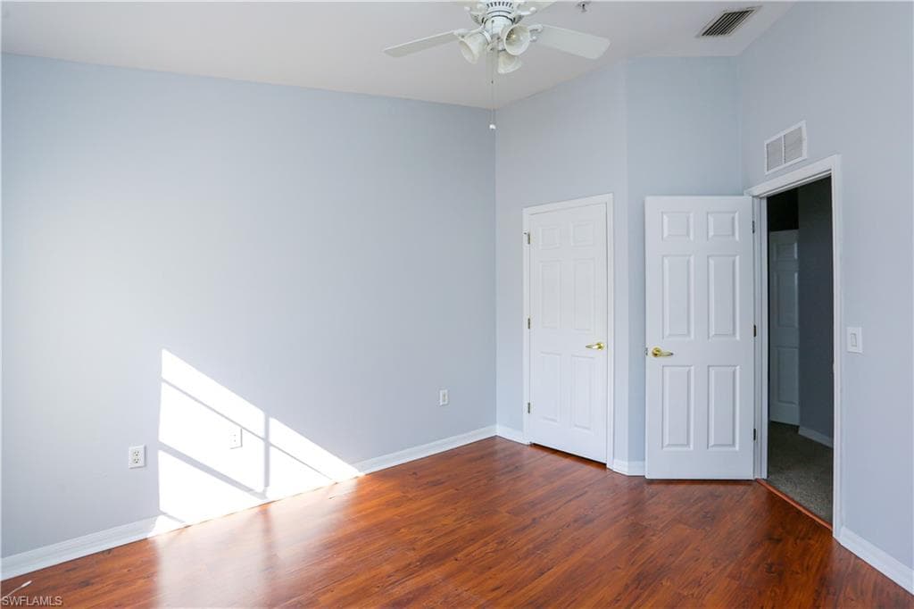 937 Hampton Cir, Naples, FL 34105-34