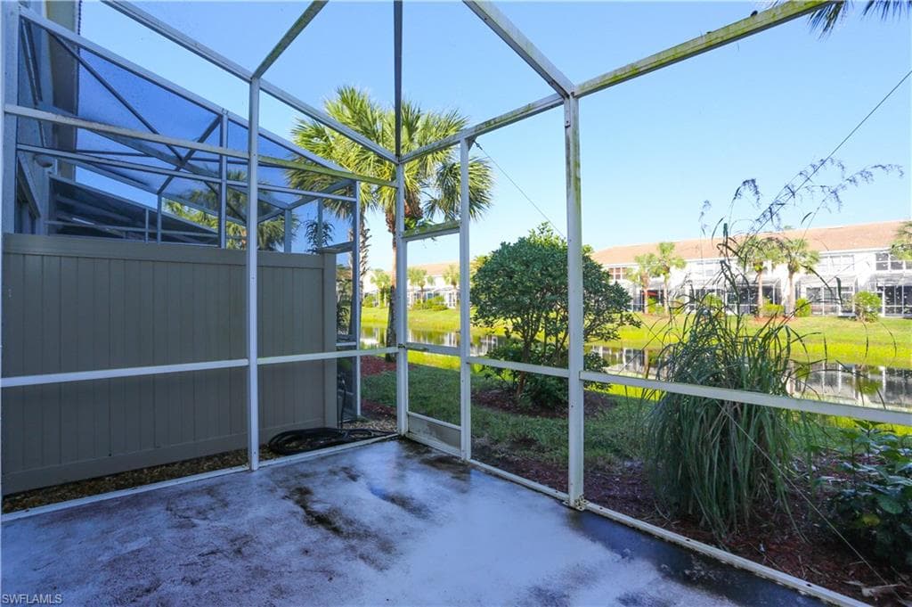 937 Hampton Cir, Naples, FL 34105-36