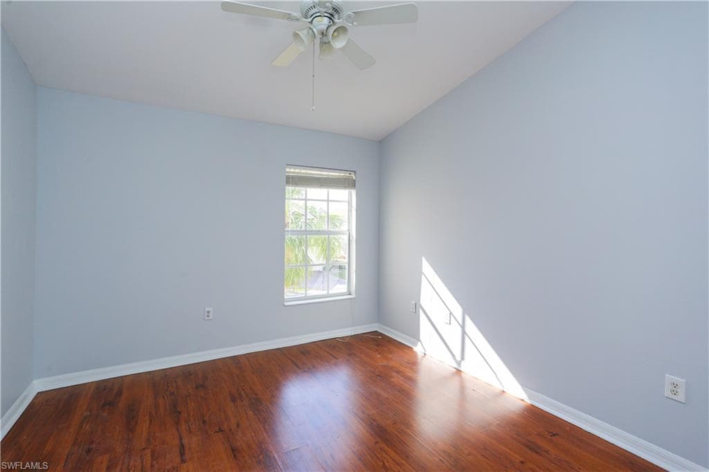 937 Hampton Cir, Naples, FL 34105-46