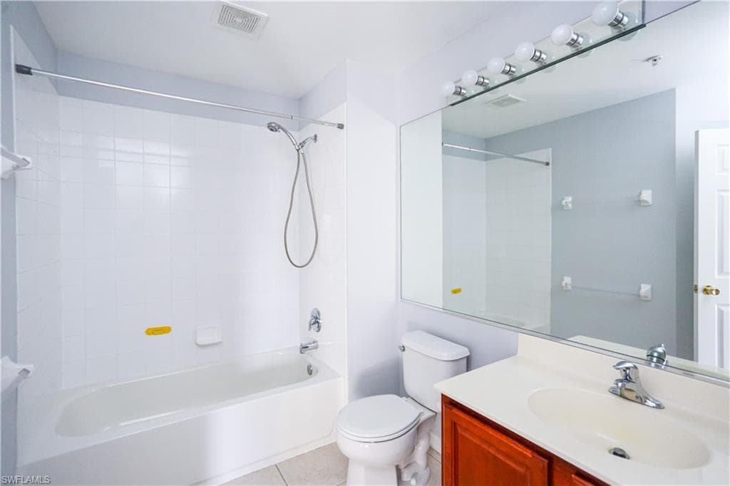 937 Hampton Cir, Naples, FL 34105-47