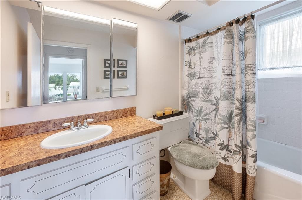 241 Palm River Blvd C202, Naples, FL 34110-24