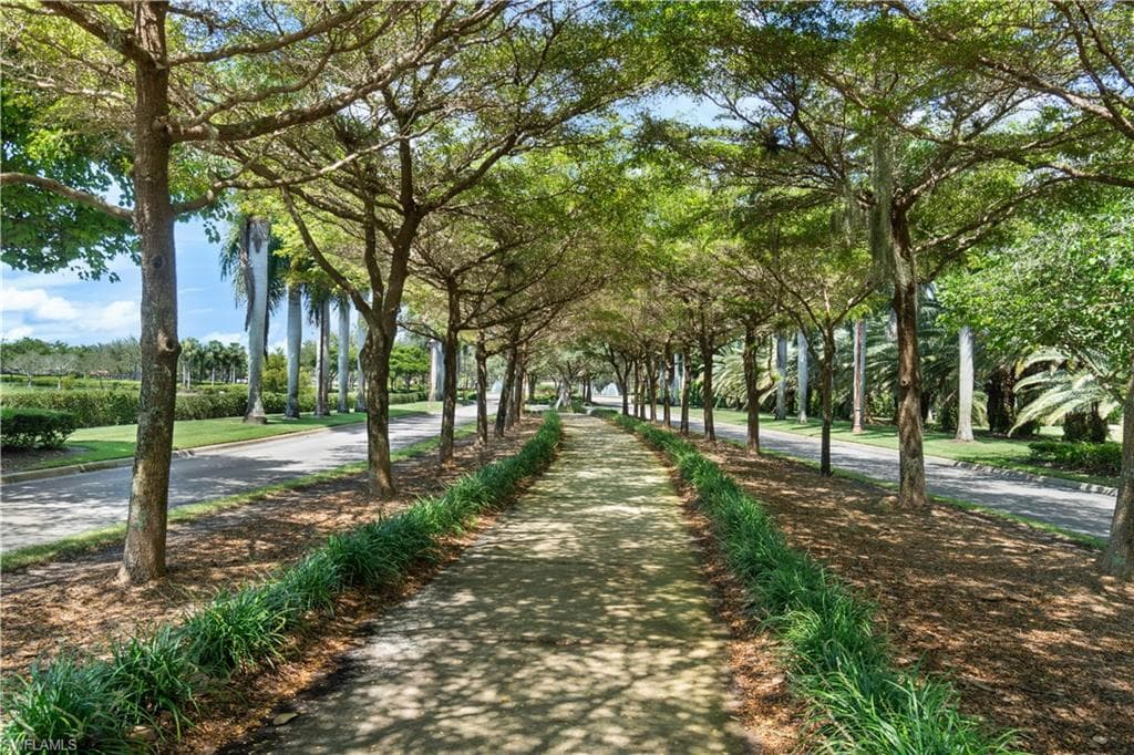 9715 Acqua Ct 121, Naples, FL 34113-27