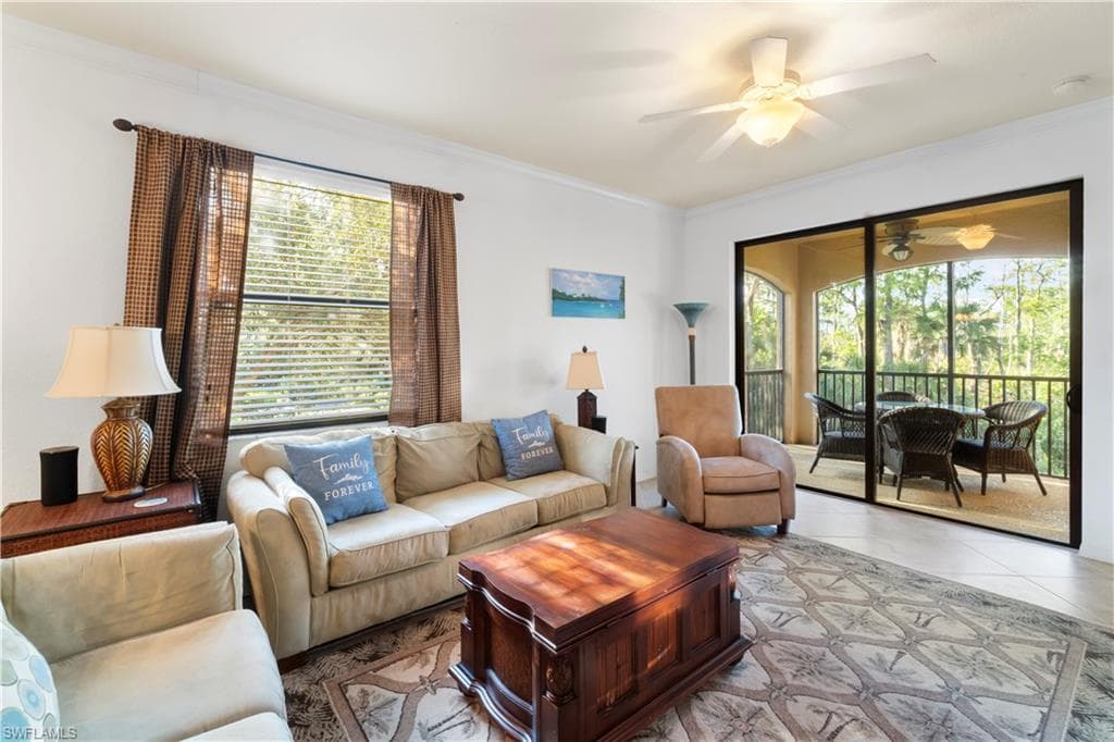 9715 Acqua Ct 121, Naples, FL 34113-3