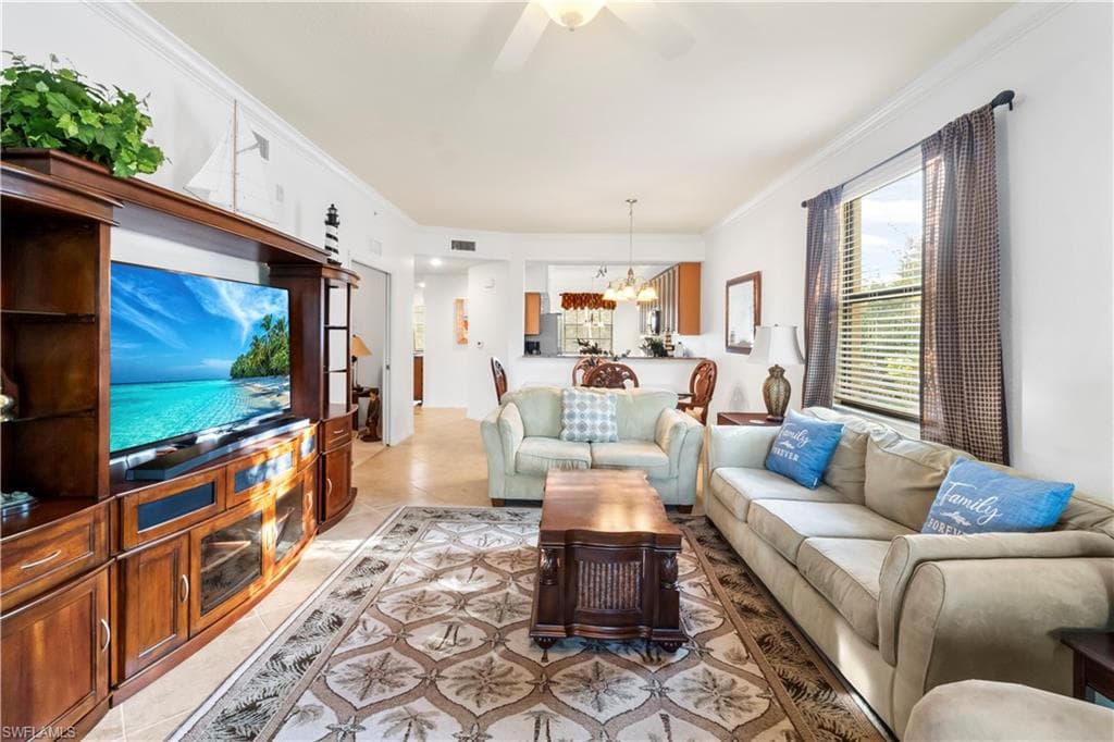 9715 Acqua Ct 121, Naples, FL 34113-4