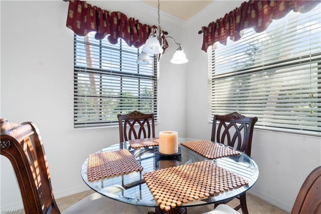 9715 Acqua Ct 121, Naples, FL 34113-7