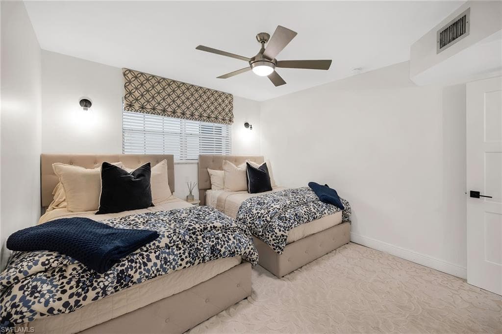 290 Banyan Blvd 290, Naples, FL 34102-23