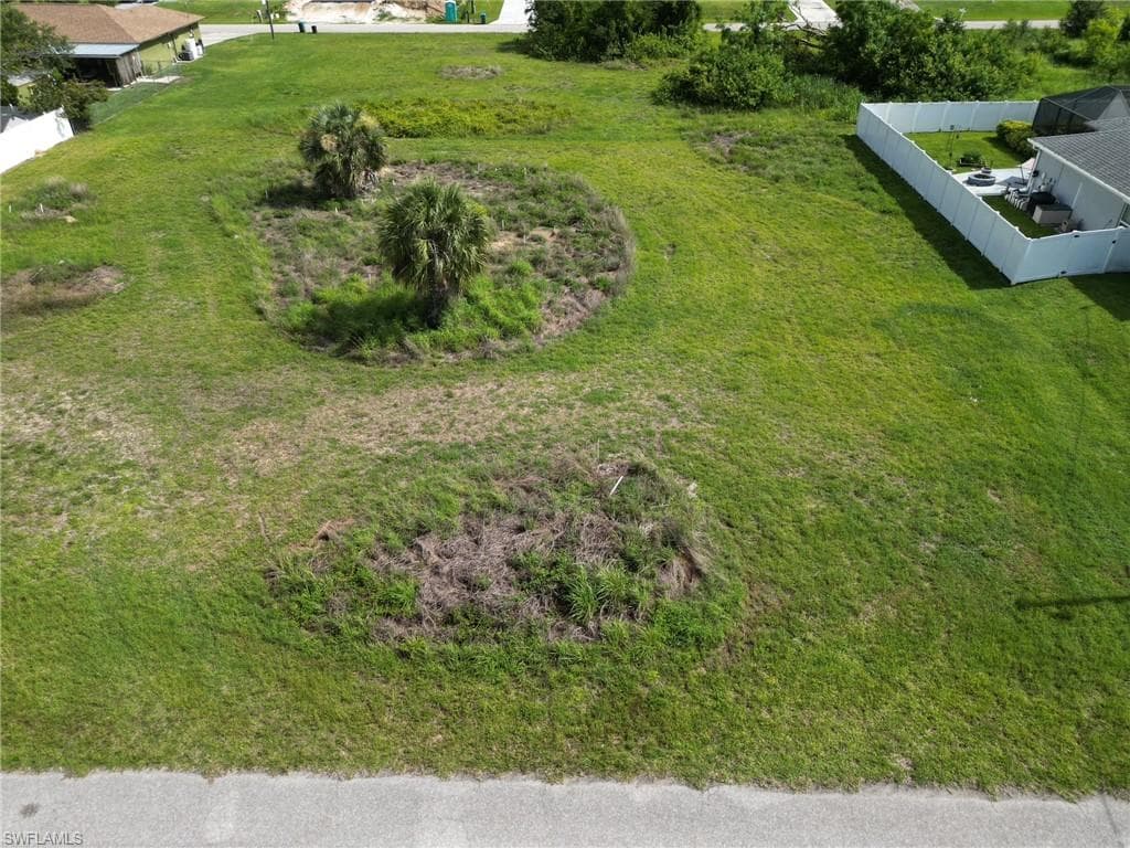 1707 27th Ter, Cape Coral, FL 33909-7