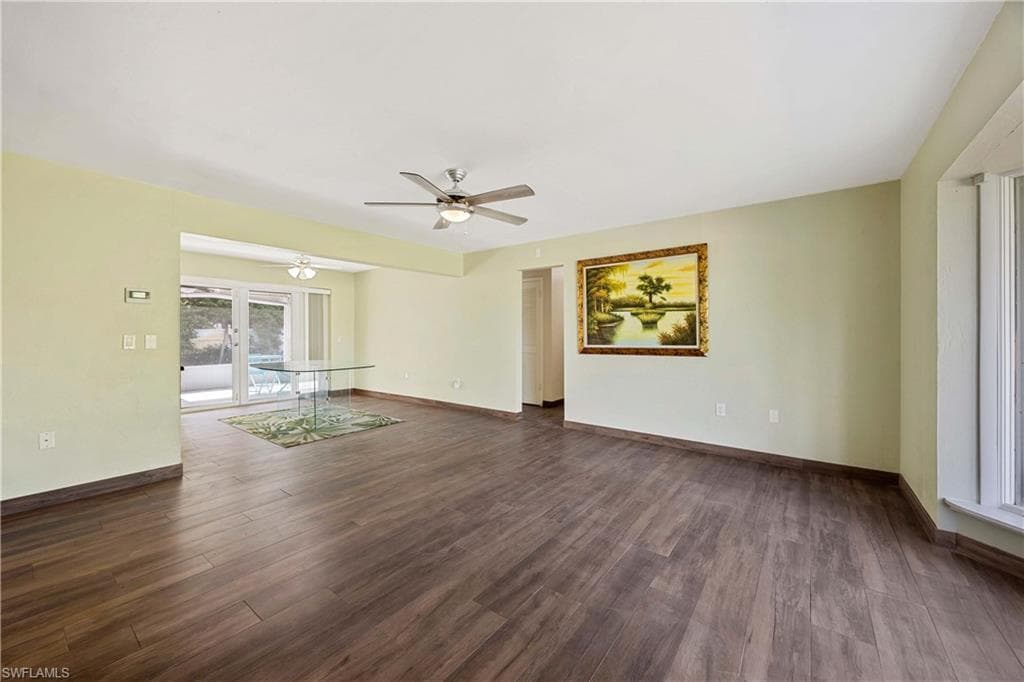 4656 Capri Dr, Naples, FL 34103-4