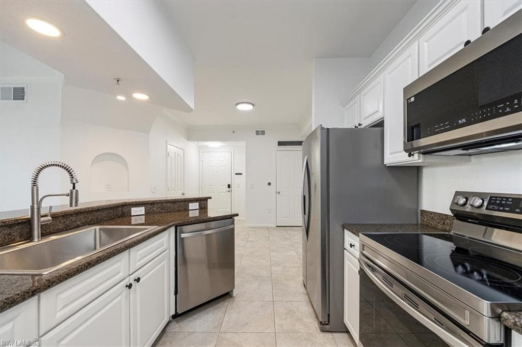 12980 Positano Cir 306, Naples, FL 34105-13