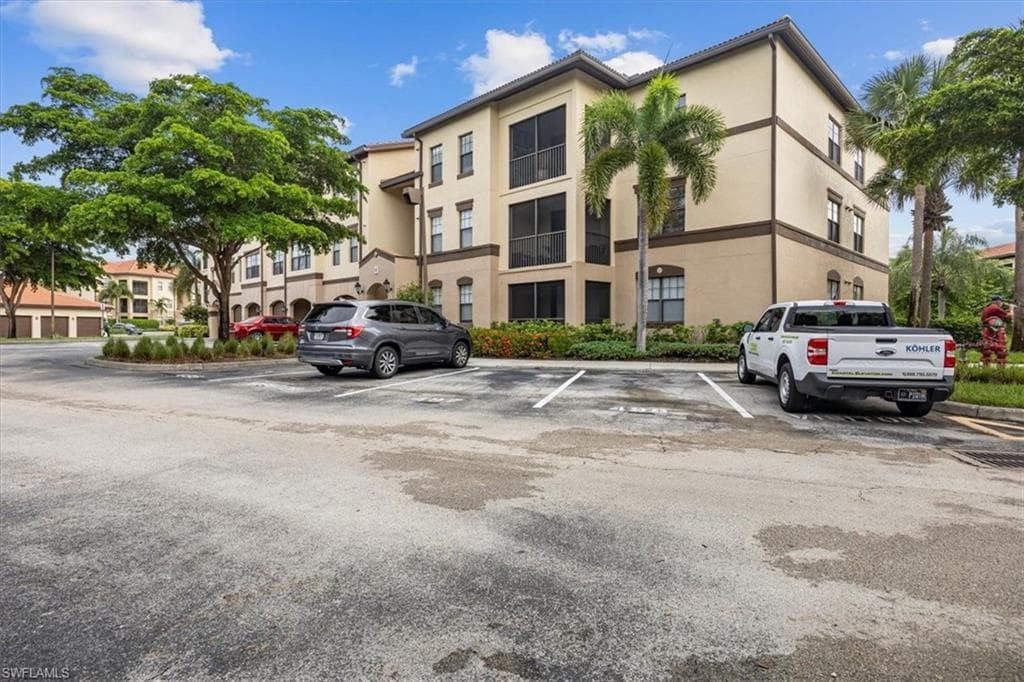 12980 Positano Cir 306, Naples, FL 34105-4