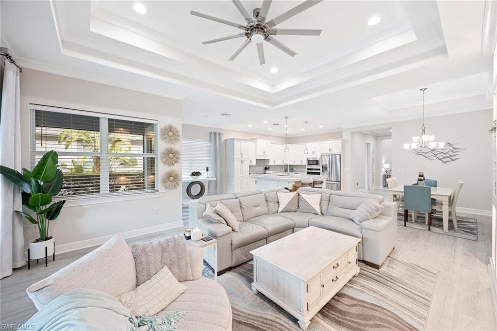 6269 Antigua Way, Naples, FL 34113-20