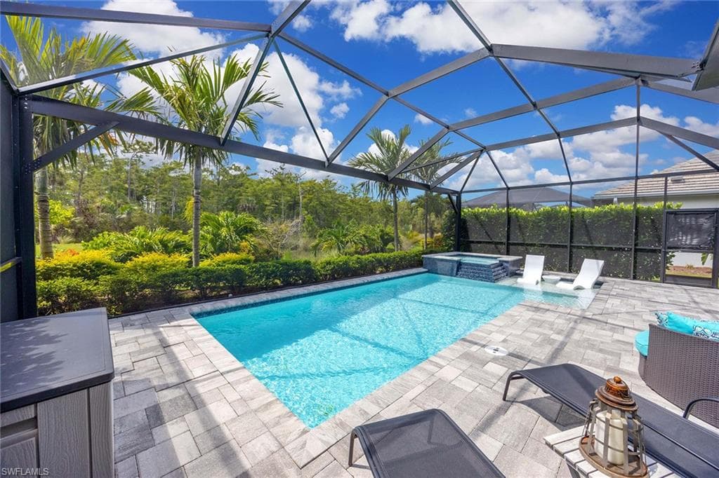 6269 Antigua Way, Naples, FL 34113-32