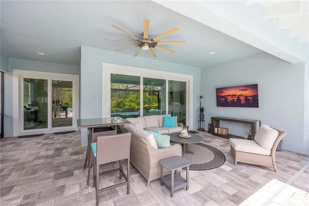 6269 Antigua Way, Naples, FL 34113-34