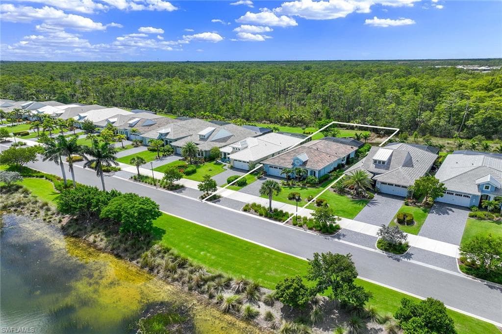 6269 Antigua Way, Naples, FL 34113-4