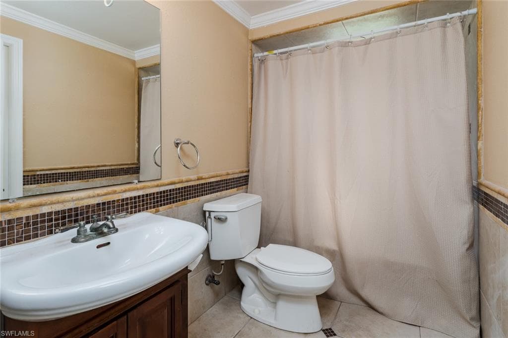 3795 17th Ave SW, Naples, FL 34117-11