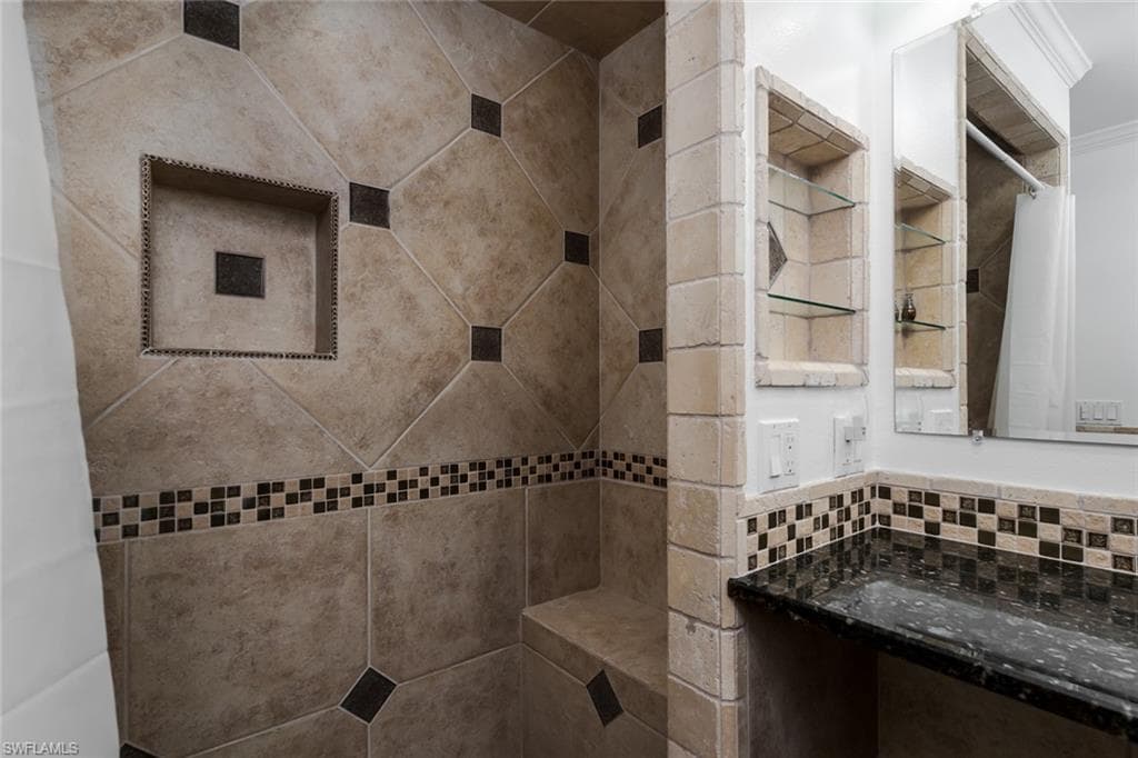 3795 17th Ave SW, Naples, FL 34117-18