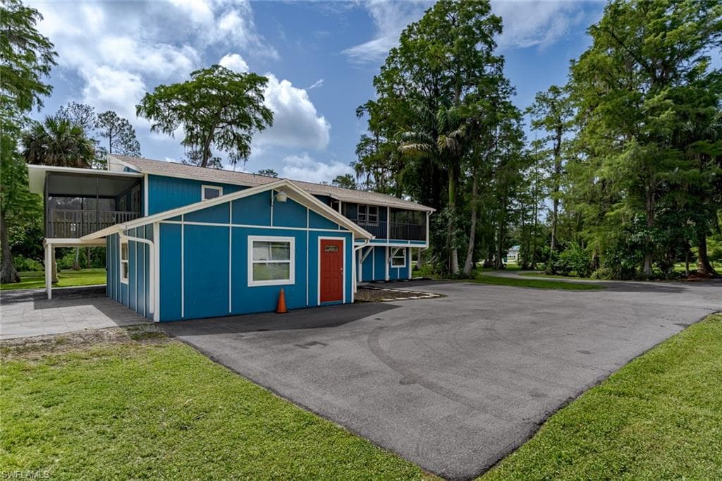 3795 17th Ave SW, Naples, FL 34117-20