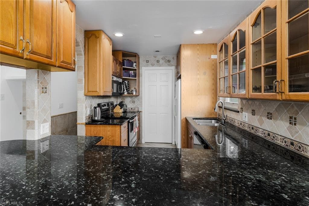 3795 17th Ave SW, Naples, FL 34117-4