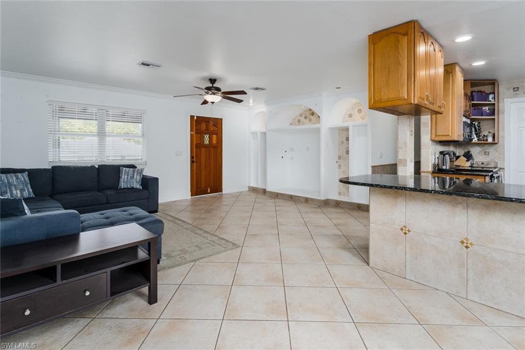 3795 17th Ave SW, Naples, FL 34117-5