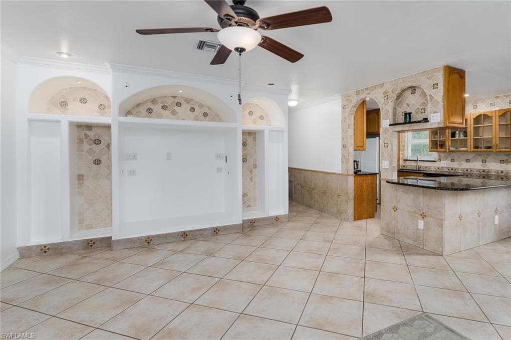 3795 17th Ave SW, Naples, FL 34117-6