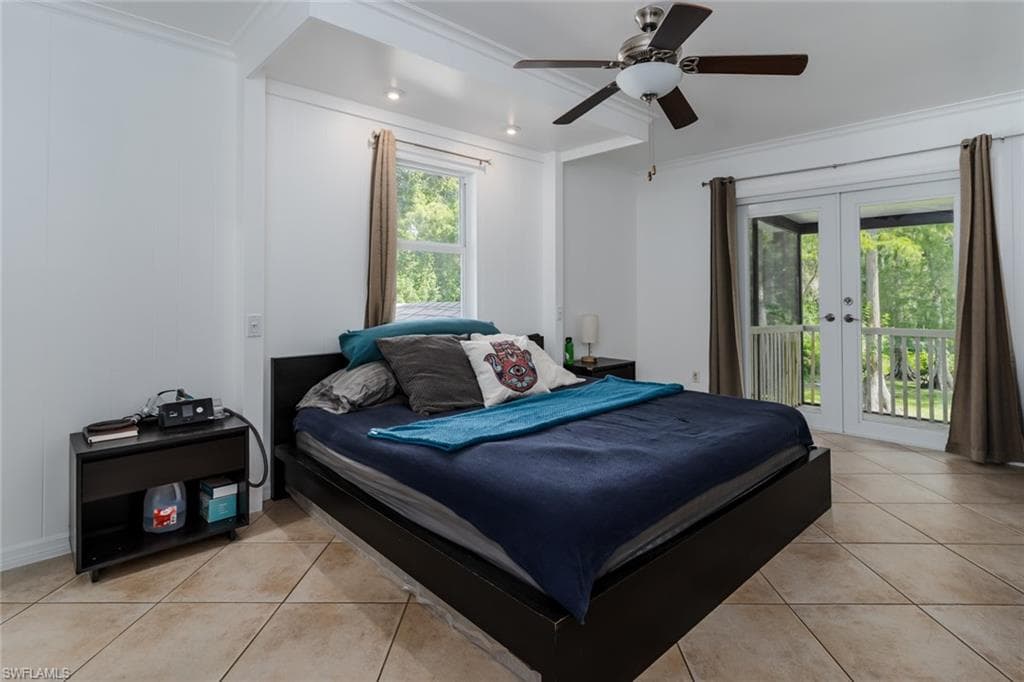 3795 17th Ave SW, Naples, FL 34117-8