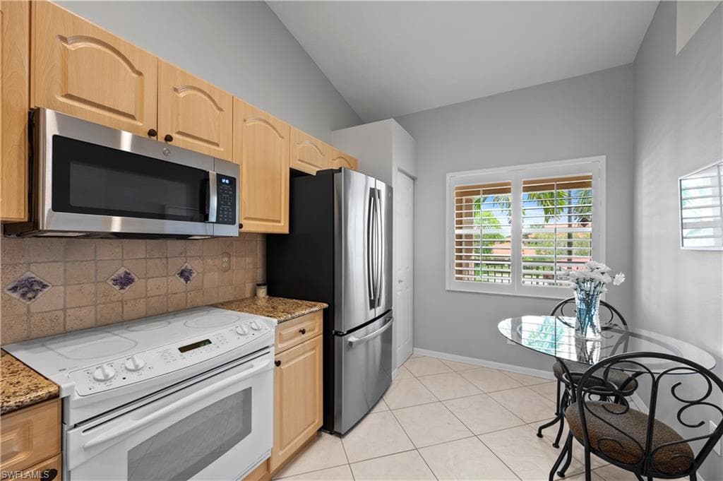 2456 Millcreek Ln 201, Naples, FL 34119-15