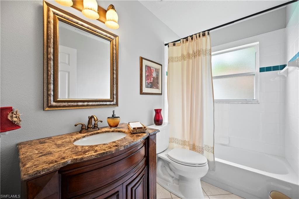 2456 Millcreek Ln 201, Naples, FL 34119-20