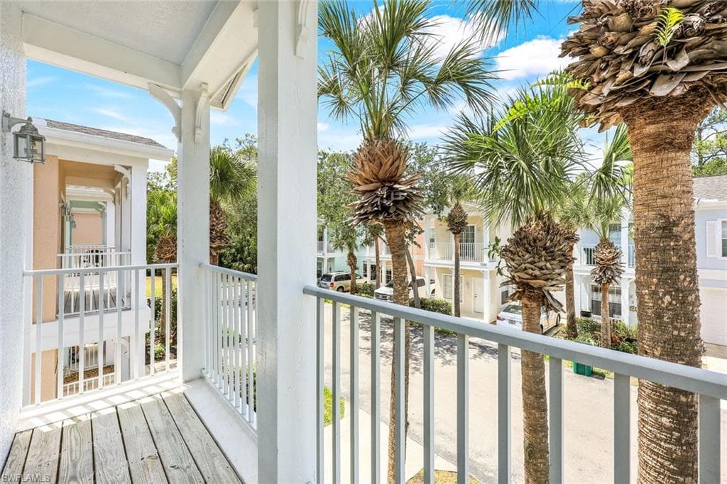 3280 Lindsey Ln 4, Naples, FL 34109-16