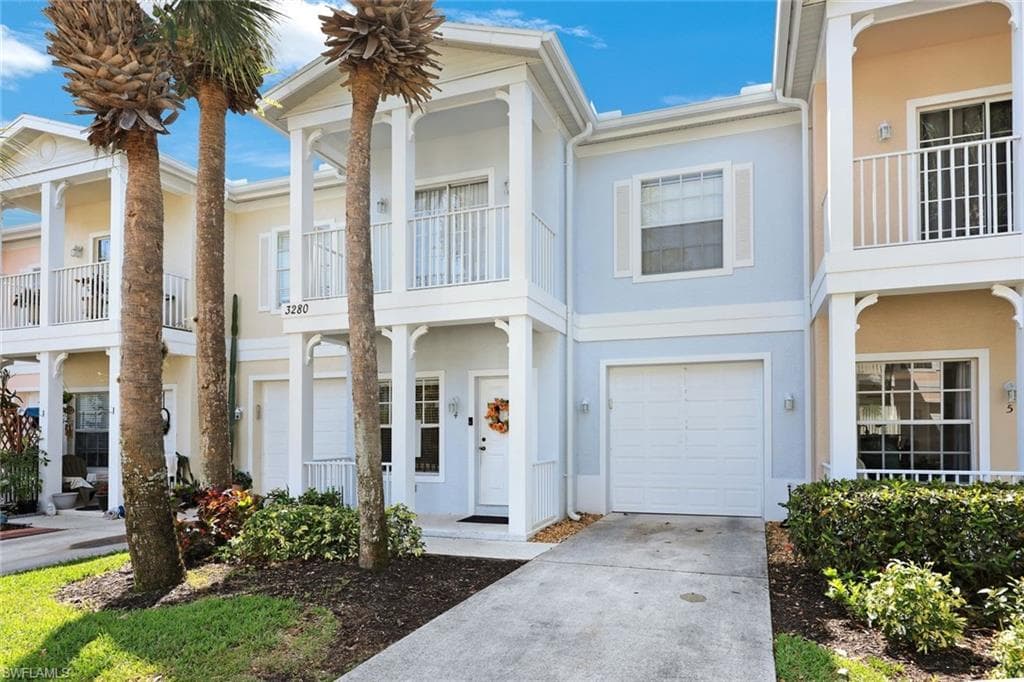 3280 Lindsey Ln 4, Naples, FL 34109-1