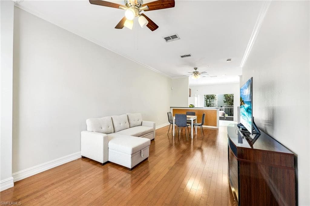 3280 Lindsey Ln 4, Naples, FL 34109-3
