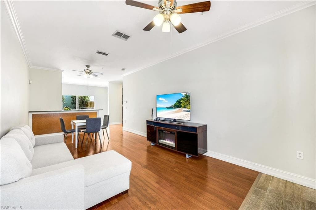 3280 Lindsey Ln 4, Naples, FL 34109-6