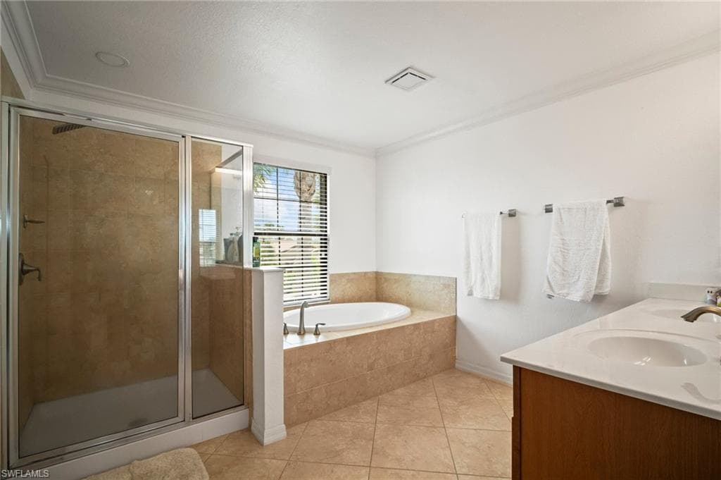 10289 Templeton Ln, Fort Myers, FL 33913-33