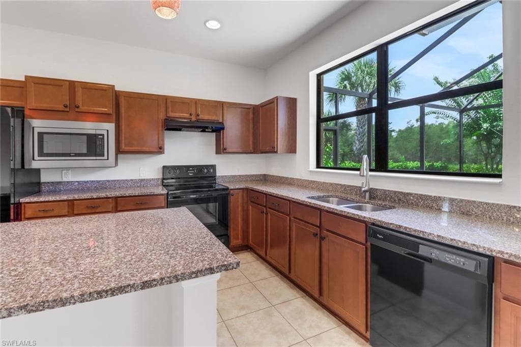 10939 Glenhurst St, Fort Myers, FL 33913-6