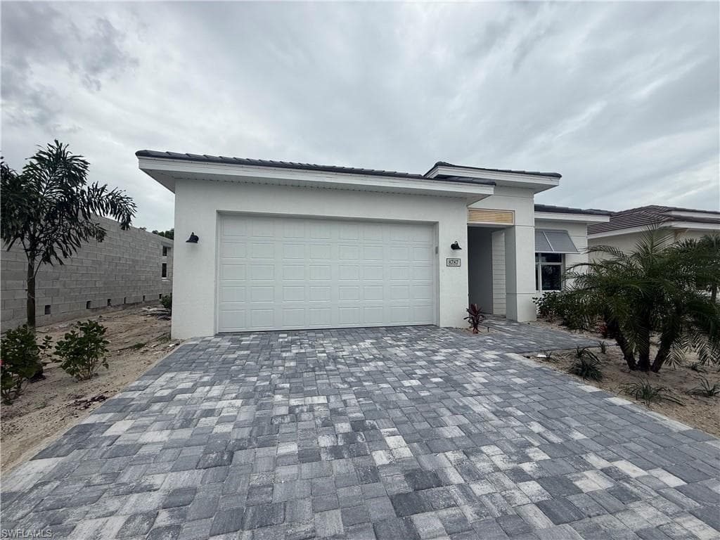 8787 Oceana Way, Naples, FL 34114-16