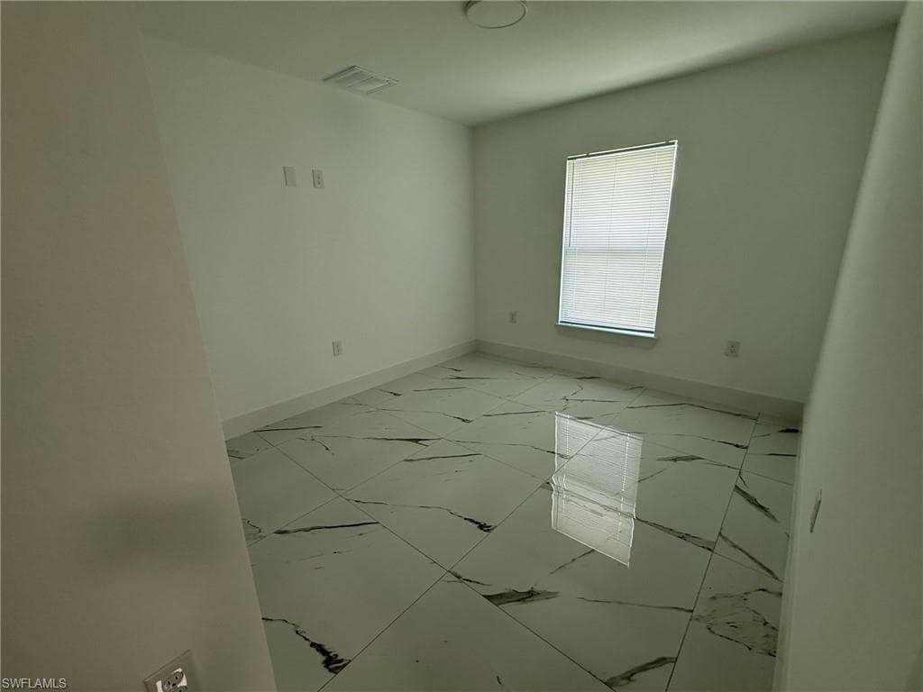 3804 10th St SW, Lehigh Acres, FL 33976-10