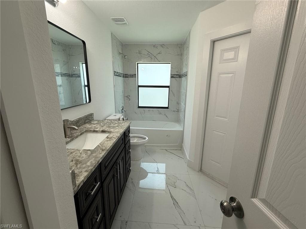 3804 10th St SW, Lehigh Acres, FL 33976-7