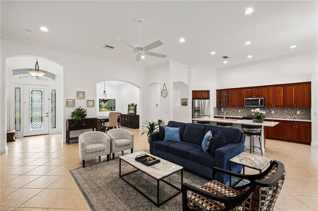 15533 Vallecas Ln, Naples, FL 34110-11