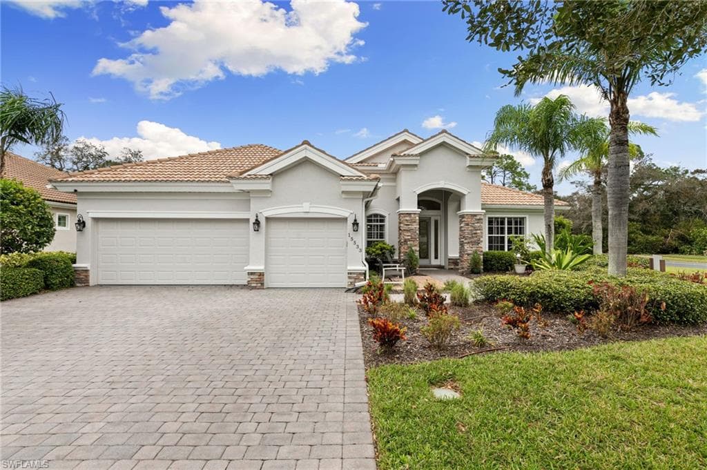 15533 Vallecas Ln, Naples, FL 34110-4