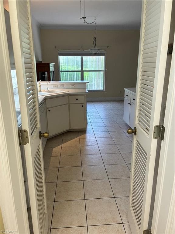 10741 Maui Cir, Estero, FL 33928-10
