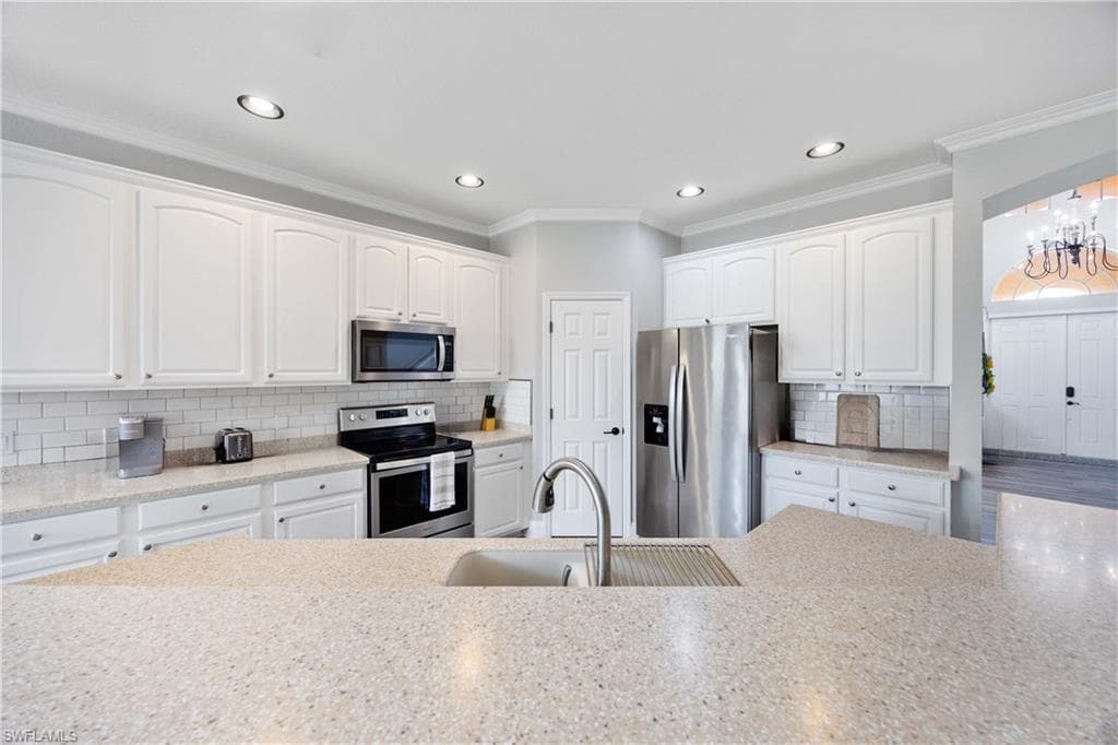 14225 Manchester Dr, Naples, FL 34114-9