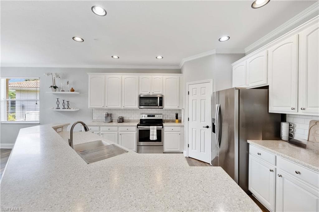 14225 Manchester Dr, Naples, FL 34114-10