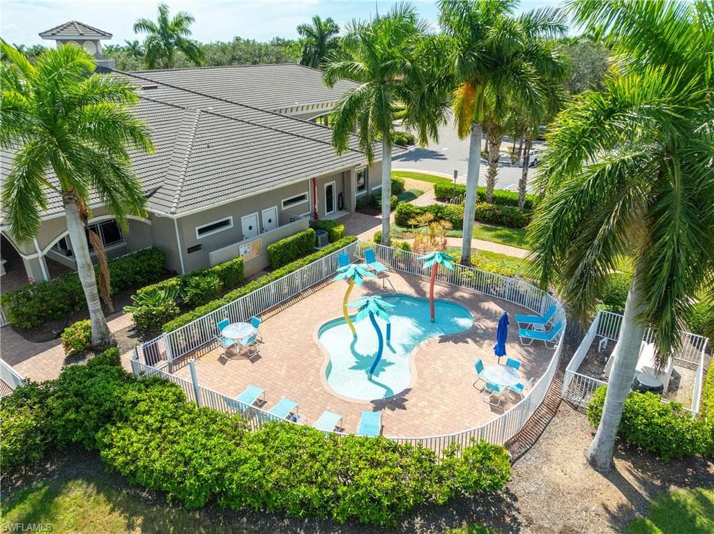 14225 Manchester Dr, Naples, FL 34114-29