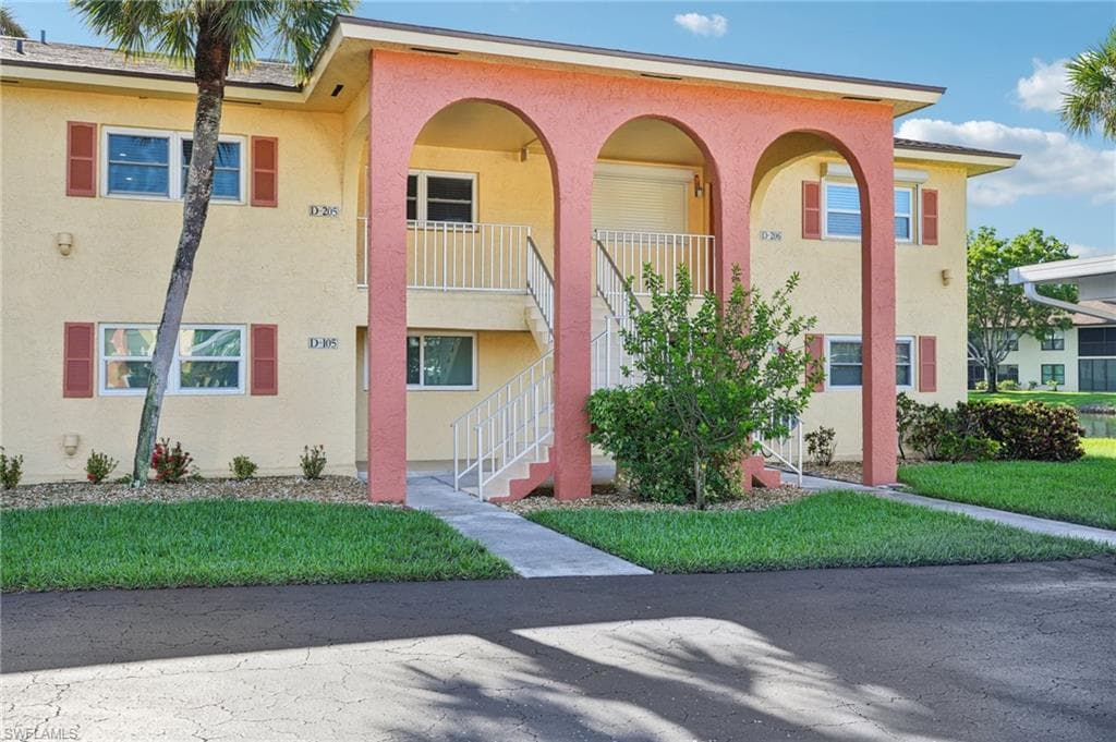 360 Charlemagne Blvd D205, Naples, FL 34112-1