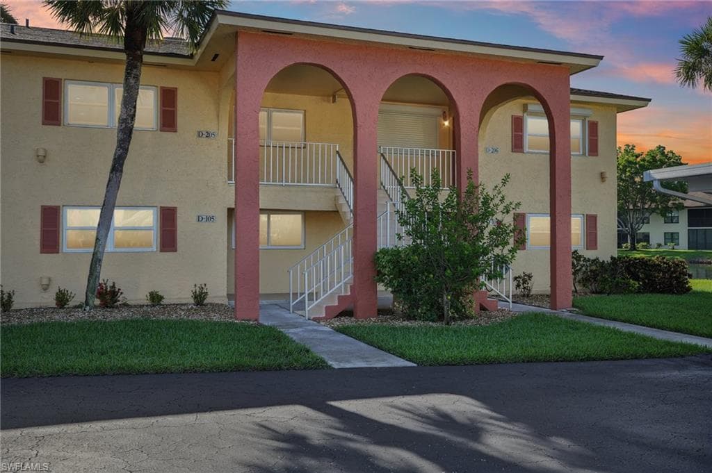 360 Charlemagne Blvd D205, Naples, FL 34112-8