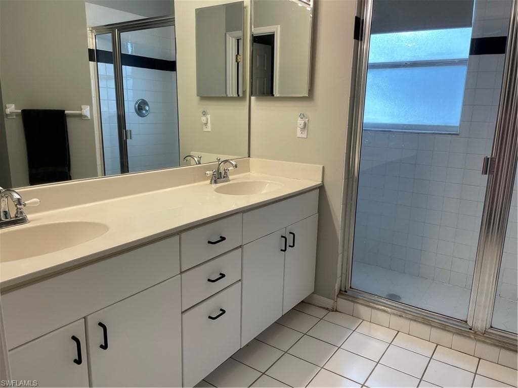 1501 Senior Ct, Lehigh Acres, FL 33971-15