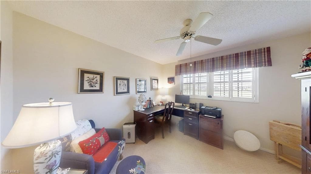 1527 Edgewater Cir, Fort Myers, FL 33919-23